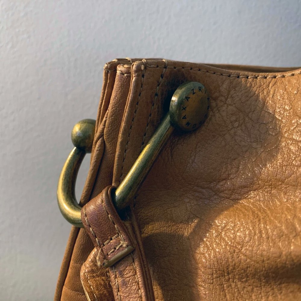 BCBG - Bucket Bag - Picture 2 of 3